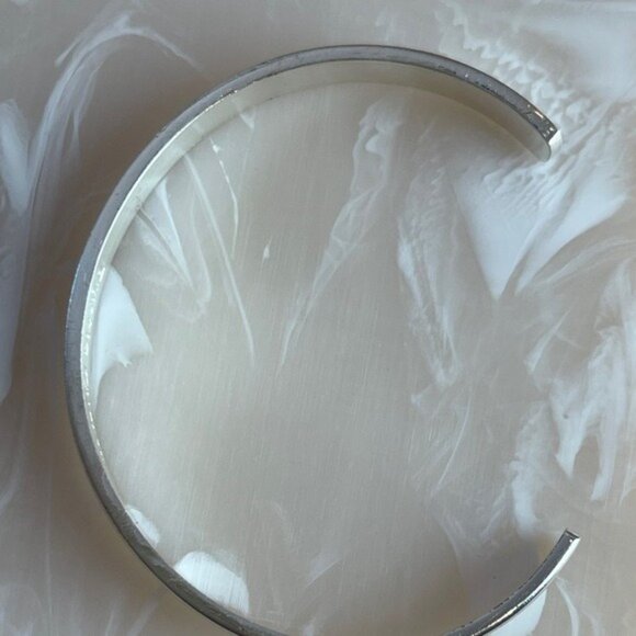 Engraved "Life Changing" Inspirational Silver Bangle Bracelet - Picture 10 of 15